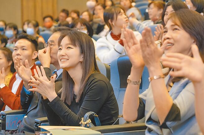 《甲辰年流年運勢講座－天華開運指南》活動當天現場座無虛席。圖／天華國際生技提供