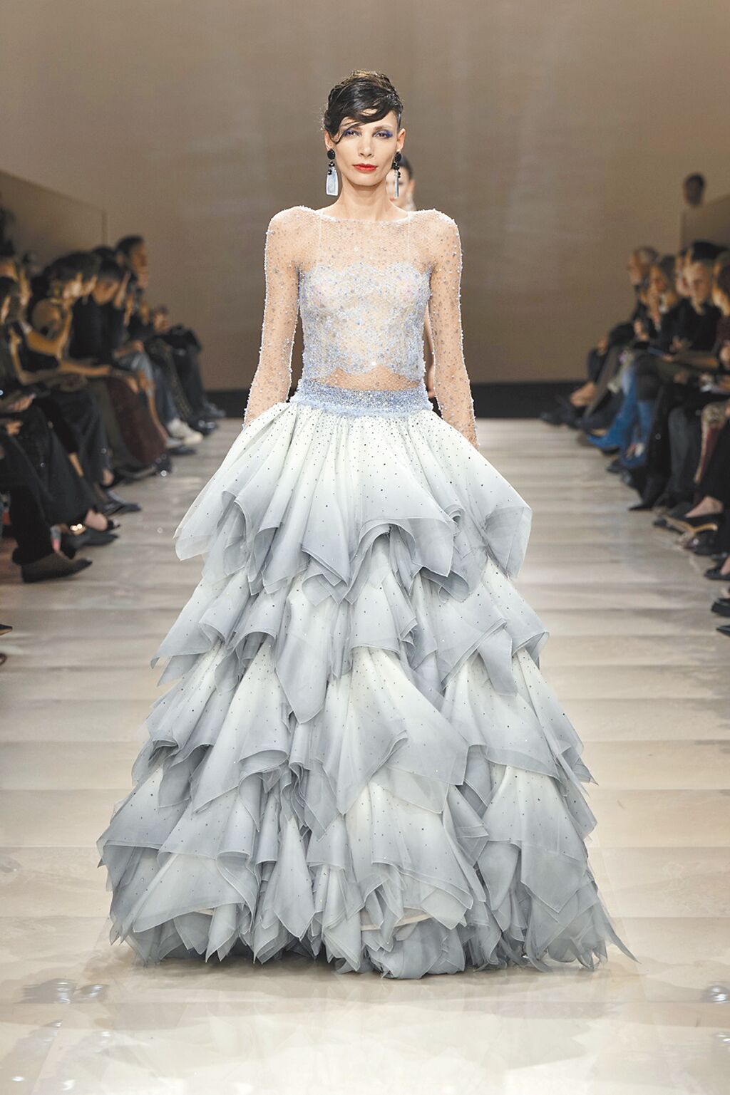 GIORGIO ARMANI PRIVE 2024春夏系列，在巴黎東京宮舉行大秀。（GIORGIO ARMANI提供）