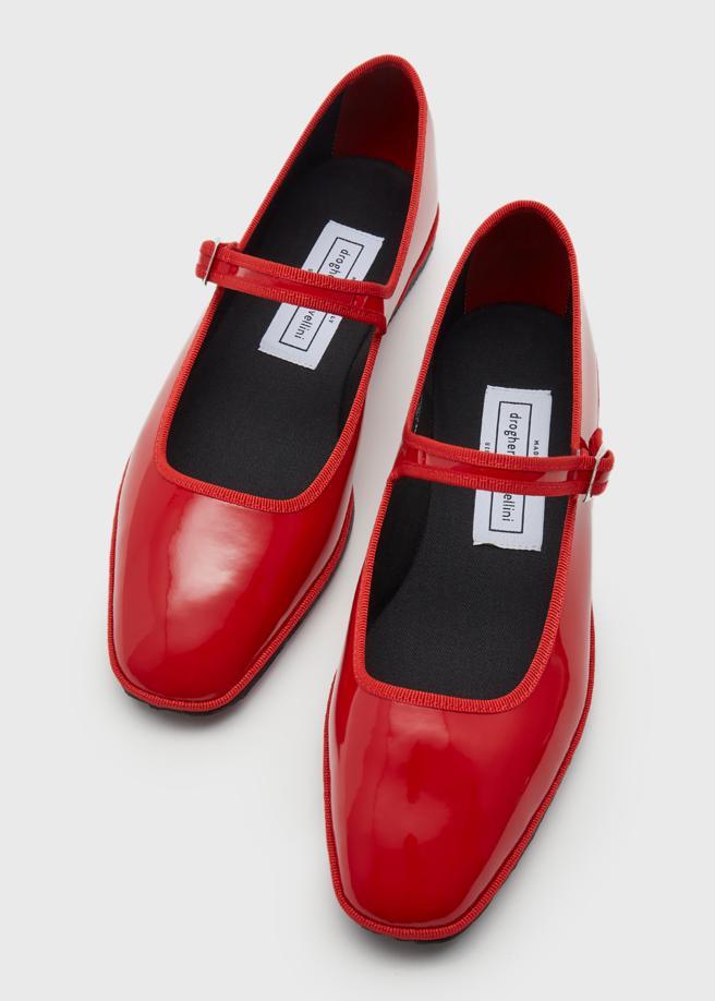 DROGHERIA CRIVELLINI方头玛莉珍鞋，6280元。（THE SPAACE提供）