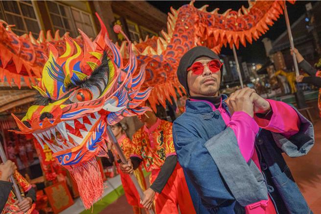 黃明志新歌找來「小熊为你」對唱。（亞洲通文創提供）