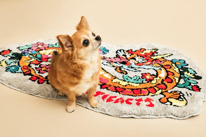 ARTIFACTS走龍毯造型地毯 ，2980元。（ARTIFACTS提供）