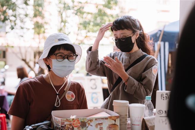 一年一度的北市健康社宅文創季於今(27)日登場，同時也是健康社宅青創團隊舉辦的大型活動。(黃敬文翻攝)