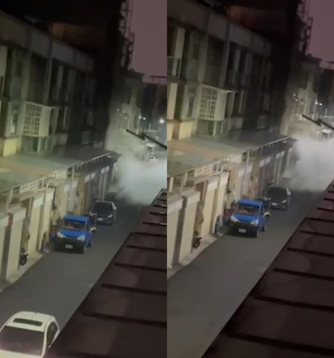 今27日晚間7時30分許，新竹科學園區傳爆炸聲響，造成高翠路221巷4弄的街道瀰漫濃濃白煙。（翻攝高峰里里長郭朋鑫臉書）