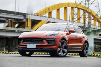 試車報告／ PORSCHE Macan S 橘黑撞色 有個性