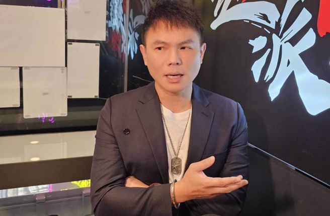 超哥不满被Toyz痛批「醋饭难吃」，当街把他痛殴到头破血流。（图／本报资料照片）