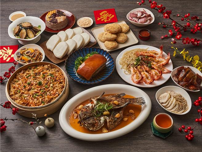 Global Mall环球Online推板桥凯萨大饭店「小金龙围炉年菜6件组」，原价7760元、优惠价5888元。（Global Mall提供／朱世凯台北传真）