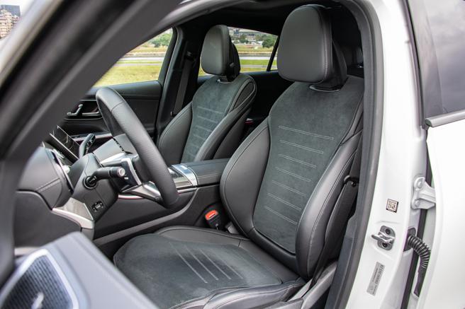 前座椅造型有不错的乘座舒适性。（陈大任摄）