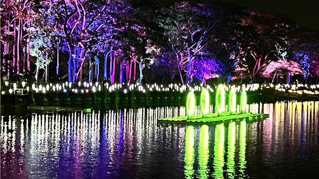 新营波光节藉由光影艺术，结合自然生态的天然优势，作为点亮溪北地区艺文气息的全新灯节品牌。（张毓翎摄）