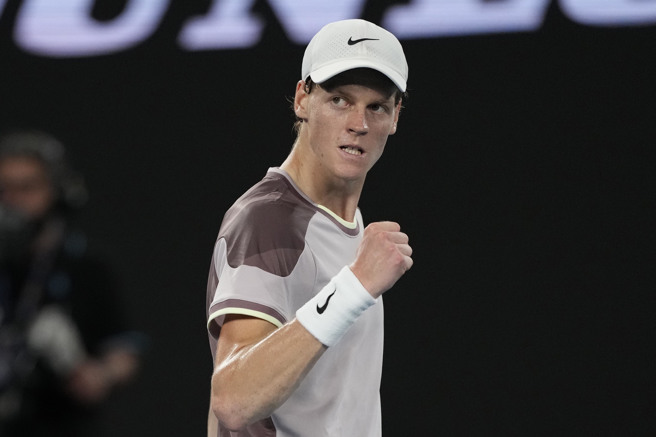 義大利辛納拿下生涯首座澳網也是首個大滿貫冠軍。（美聯社）