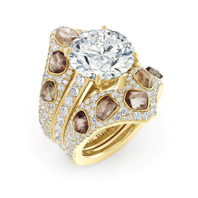 De Beers Forces of Nature系列長頸鹿戒指，800萬元。（De Beers提供）