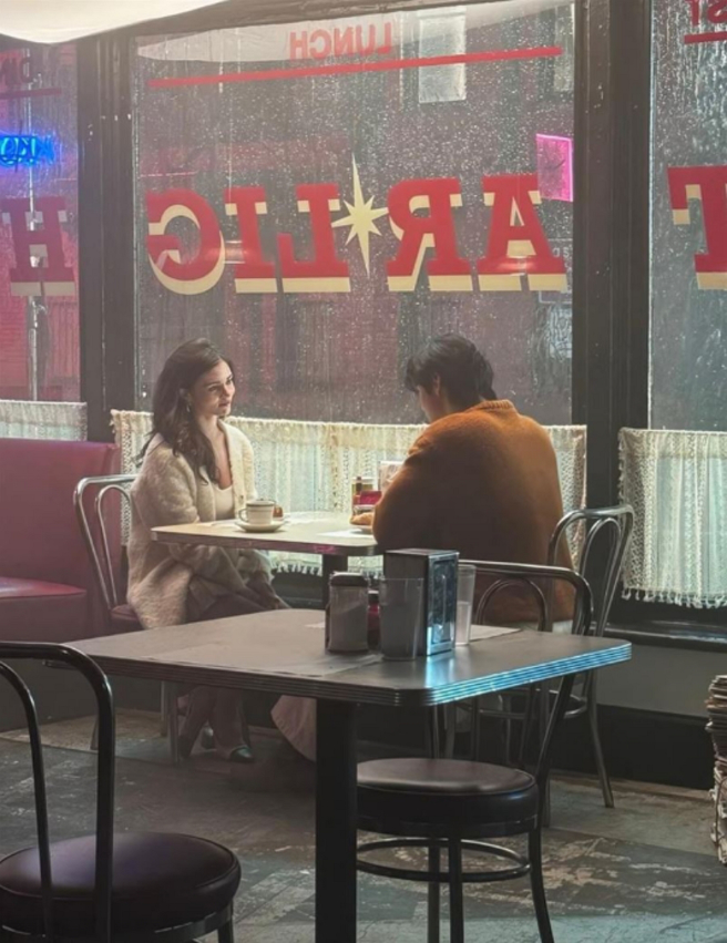 车银优被爆出幽会英迪雅艾斯利，经纪公司Fantagio急忙澄清是在拍MV。（图／摘自X（前身推特））