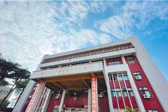 高雄林園派出所遭突襲搜索　雲檢跨縣帶走1員警約談