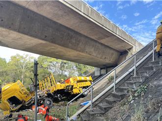 高工局緩撞車遭撞飛 墜10米高架橋釀1死1傷原因曝