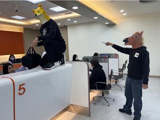 防搶演練搭上網路潮流 台南警拍短影音宣導