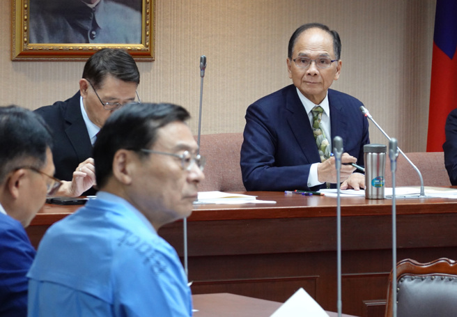 立法院长游锡堃（右）。（资料照，姚志平摄）