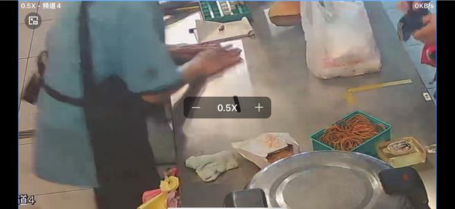 台东知名自助便当店女员工藉职务之便，窃取收银柜台现金。（萧嘉蕙摄）