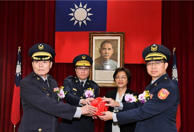 王惠美说，新任杨督察长及廖分局长等6人学养俱佳且工作歷练完整，期勉在陈局长的领导下能发挥所长，创造更辉煌的工作成果。（吴建辉摄）