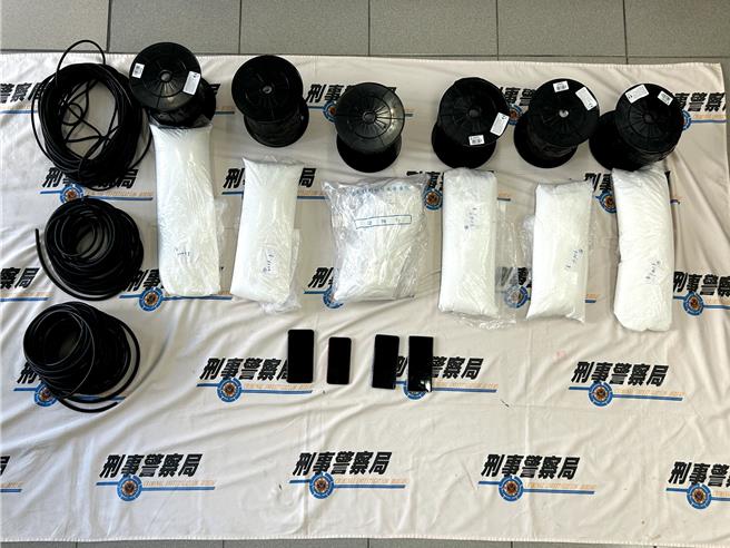 境外贩毒集团将市值3600万元K他命毒品，夹藏在电缆线内，以包裹方式从法国寄送来台，仍遭海关查获，并通报刑事局中打循线逮捕3名嫌犯。（警方提供／王煌忠台中传真）