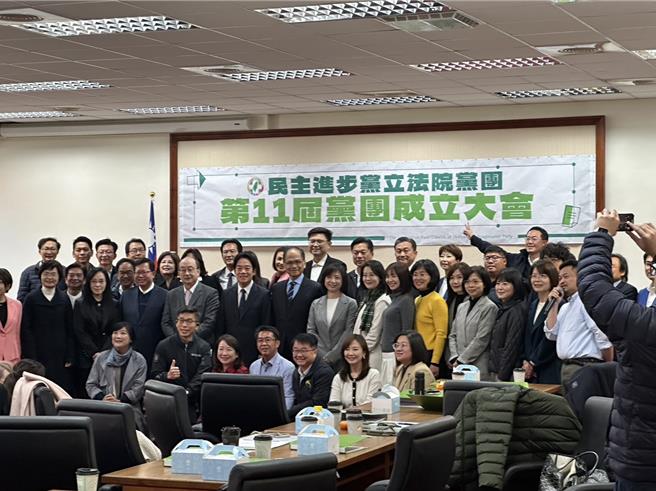 新國會將在本周展開，準總統賴清德今以民進黨主席身份出席首場民進黨團會議。（黃婉婷攝）