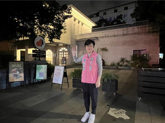 台中市议员陈俞融抨击，《小姐姐去哪儿》节目2019年开播时1集观看次数最高5.3万，之后收视持续下滑。(陈俞融提供)