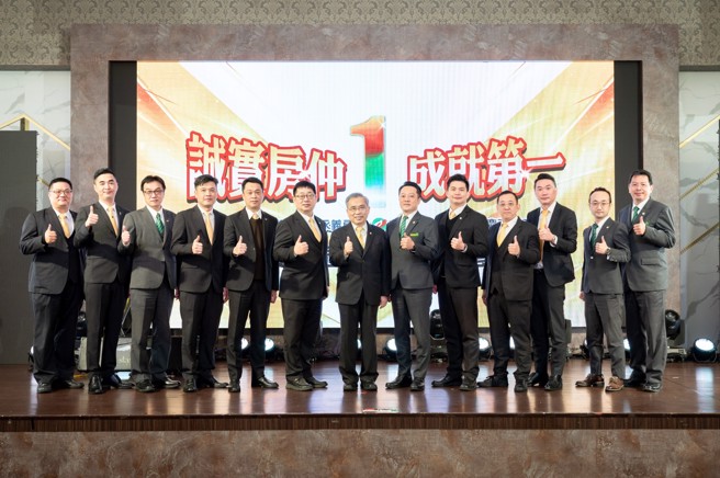 永庆房产集团加盟事业处董事长刘炳耀（图中）感谢所有北区店东长持续落实「诚实房仲」的理念，赢得消费者肯定。(图/永庆房产集团)