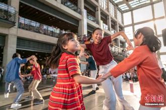 中新社東西問》走過50年，「雲門」將以何種方式繼續舞蹈？（鄭宗龍）