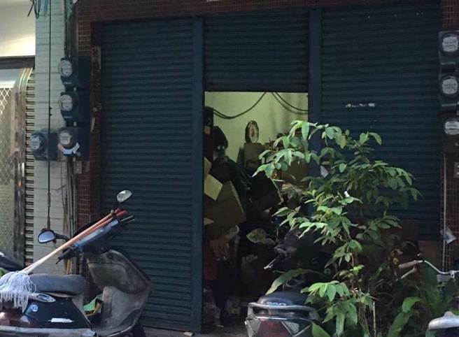 贫女砍杀99岁老父「刺穿头颅」毙命判16年 ，法官因这理由延押。(中时资料库)