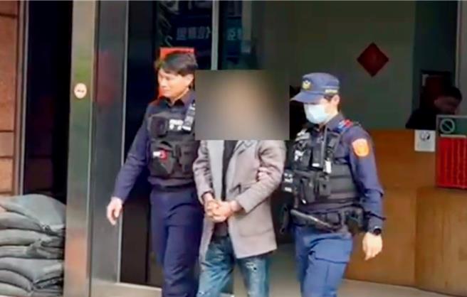 40岁许姓男子恐吓前岳父、岳母，警方在住处起出恺他命，讯后依法送办。（翻摄画面）