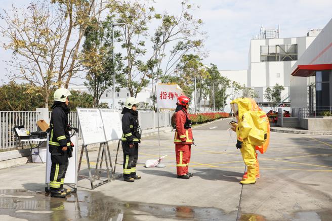 消防局期待结合抢救经验及工研院的专业技术，提升消防人员面对化学灾害的应变能力（图片来源：嘉义县消防局提供）
