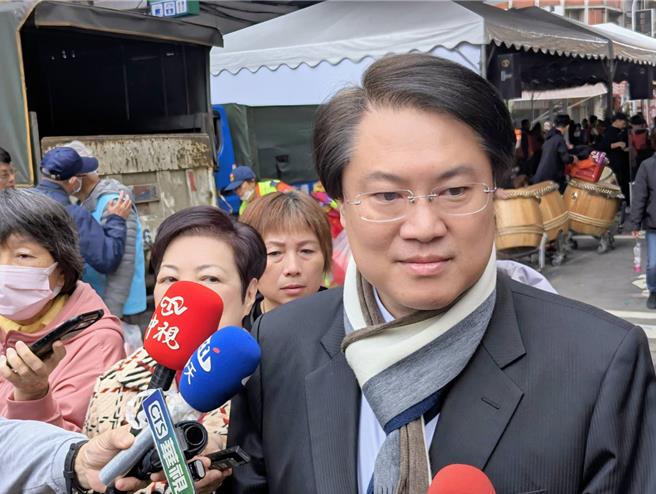 內政部長林右昌認為，若基捷能獲政院核定，對基隆未來是一劑強心針，也會帶動更多的進步與發展。（張志康攝）