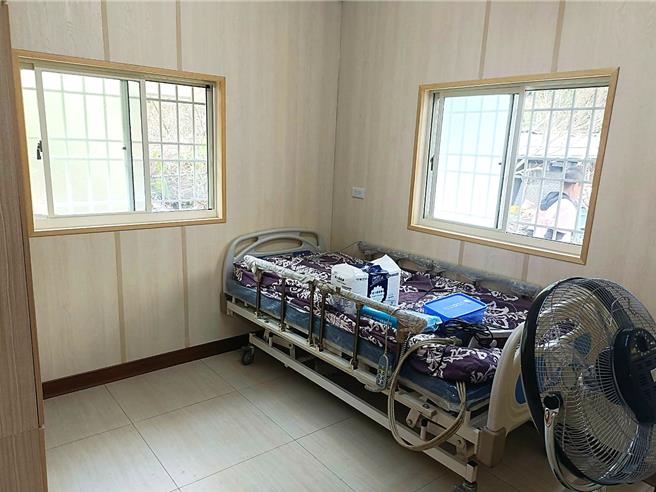 胡家新屋空间宽阔，足以放置胡女护理床。（读者提供／萧嘉蕙台东传真）