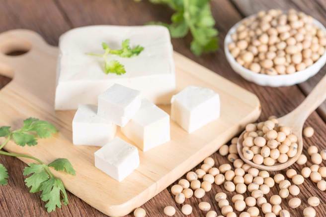家医科医师黄煜晏指出，并非所有的豆制品都适用于减重。（示意图／Shutterstock）