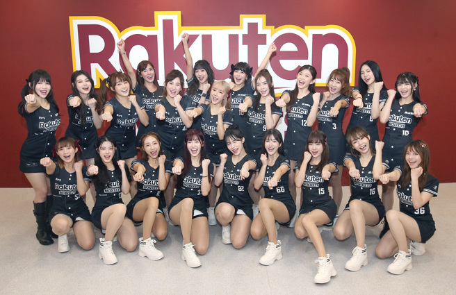 乐天桃猿前领队涉私下接活动捞钱，廉政署约谈「4人气女神」。乐天女孩队员合影。（示意图，非本案当事人／中时资料照）