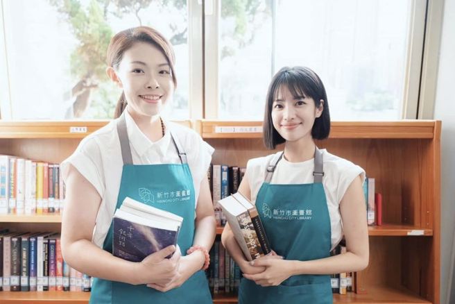 新竹市政府發言人徐千晴(右)因職涯規劃提離職，新竹市長高虹安(左)已准辭。（示意圖／取自徐千晴臉書）