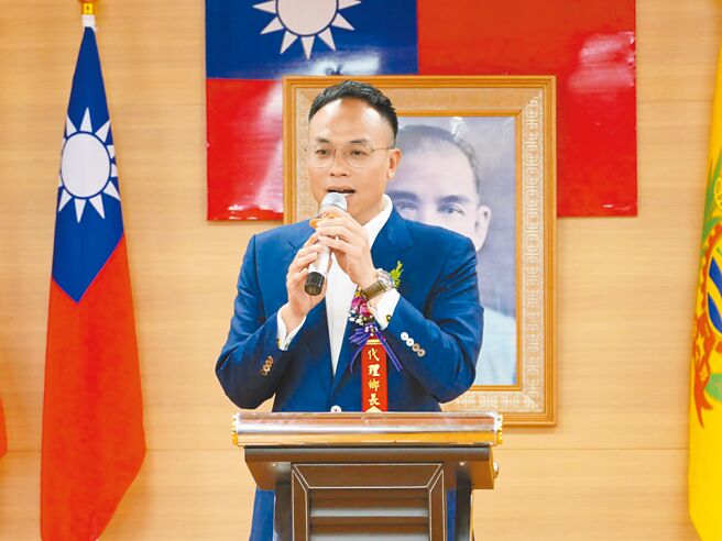 雲林縣麥寮鄉代理鄉長邱良閱29日上任，地方則聚焦4月鄉長補選，目前有意參選者包括民進黨許忠富、無黨籍許志豪與許留賓。（張朝欣攝）