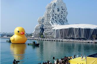 百萬人朝聖黃色小鴨 高市挺青創「消費抽東京來回機票」