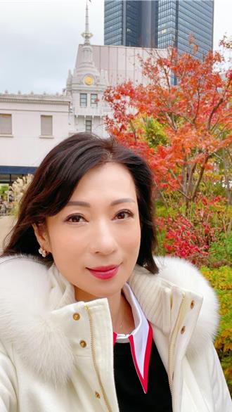 温翠苹遭踹街边痛哭 首发声认：双方没控制好酒量