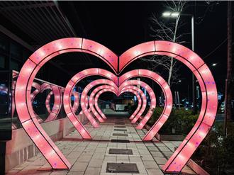 楊梅燈會6大燈區亮相！ 愛心通道、巨龍成打卡景點