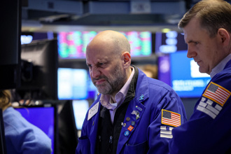 Alphabet暴跌6％ 那指早盤慘摔逾200點