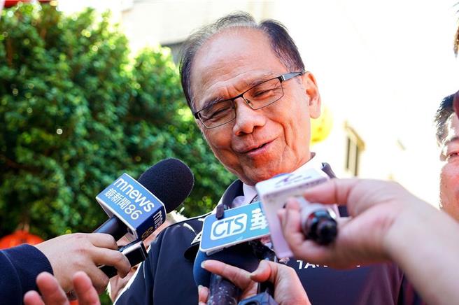 立法院长游锡堃表示，尊重、我们是民主国家，任何政党和委员既是候选人也是选民，任何决定都尊重。（本报资料照片／李忠一摄）