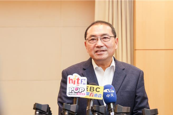 选战甫结束，外界已开始讨论2026年新北市长人选，新科立委、新北市法制局长吴宗宪指出，新北市副市长刘和然、台北市副市长李四川、立委洪孟楷都是被点名的人选，新北市长侯友宜今受访表示，国家的人才济济，都可以为人民来服务、来奉献。（陈慰慈摄）