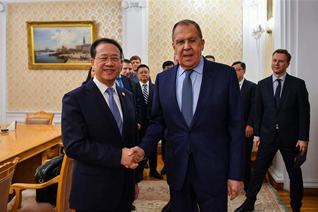 大陸外交部副部長馬朝旭30日在莫斯科會見俄羅斯外長拉夫羅夫。（圖／取自大陸外交部官網）