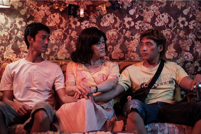 吴慷仁（左起）、邓金煌、陈泽耀在《富都青年》中表现优异。（甲上娱乐提供）