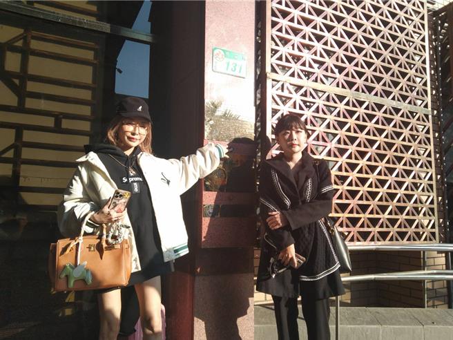 雪碧（左）（陈志贤摄影）