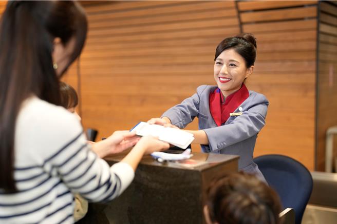 升級服務迎旺季，華航「預約自動報到」功能全新上線。（華航提供）