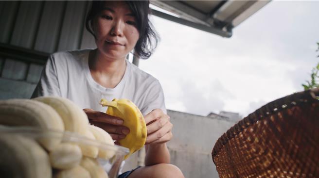 公視旗艦藝文紀錄片《藝術很有事》於本週五晚間晚上播出紀錄片《媒材共和國，羅懿君的創作世界》，呈現羅懿君的創作理念與歷程。（公視提供／李欣恬台北傳真）