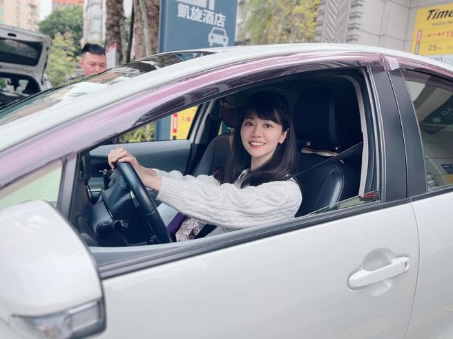 高嘉瑜说，12年来没有好好洗过车。（取自高嘉瑜脸书）