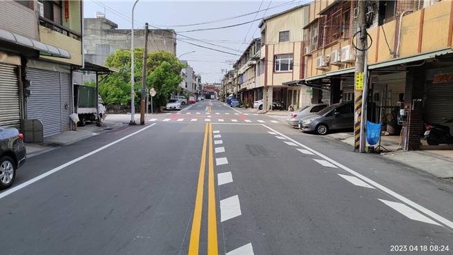 归仁区保兴街、民权六街路口，借镜日本划设「红框十字线」，事故严重程度下降达75％。(南市交通局提供／曹婷婷台南传真)