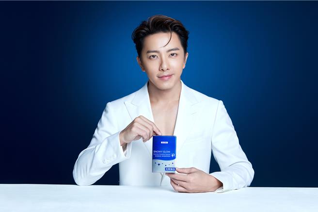 Dr.CINK 「米光姬、光粹」年度代言人坤達（DR.CINK 提供）