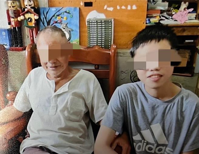 震驚社會的台中5億賴姓高中生（右）命案，案經檢察官會同法醫相驗解剖調查後，遺體已發還家屬，律師許哲維31日透露，遺體自費冰存在台中生命禮儀管理處已270多天。（本報資料照片／陳淑芬台中傳真）